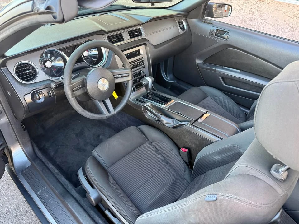 2010 Ford S197 Mustang - Image 7 of 9
