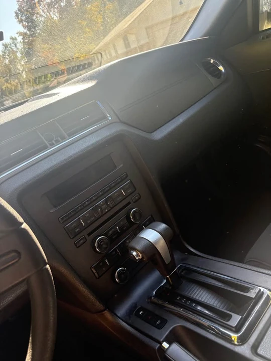 2010 Ford S197 Mustang - Image 12 of 16