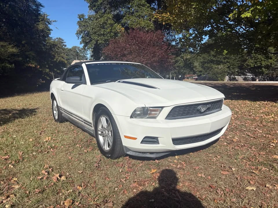 2010 Ford S197 Mustang - Image 3 of 16