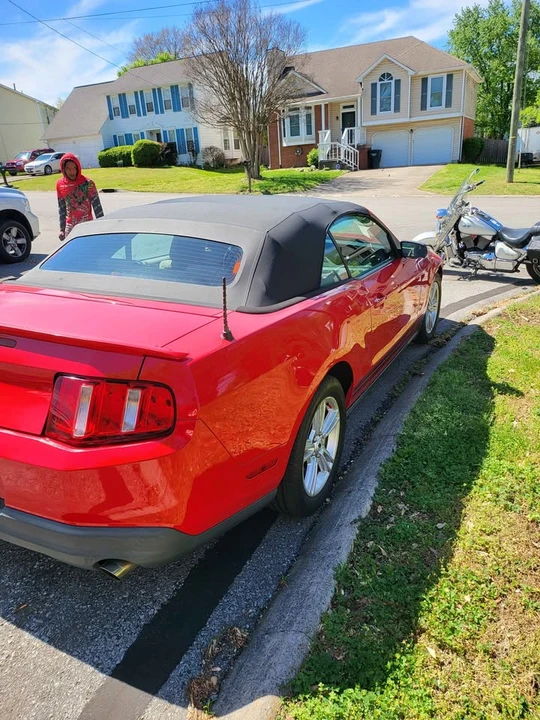 2010 Ford S197 Mustang - Image 4 of 7