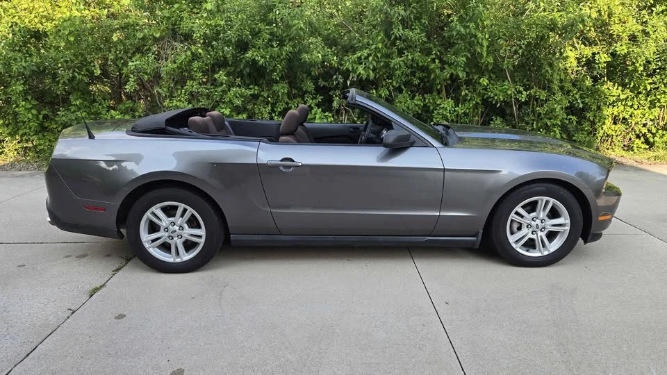 2010 Ford S197 Mustang - Image 9 of 20