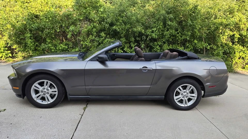 2010 Ford S197 Mustang - Image 7 of 20