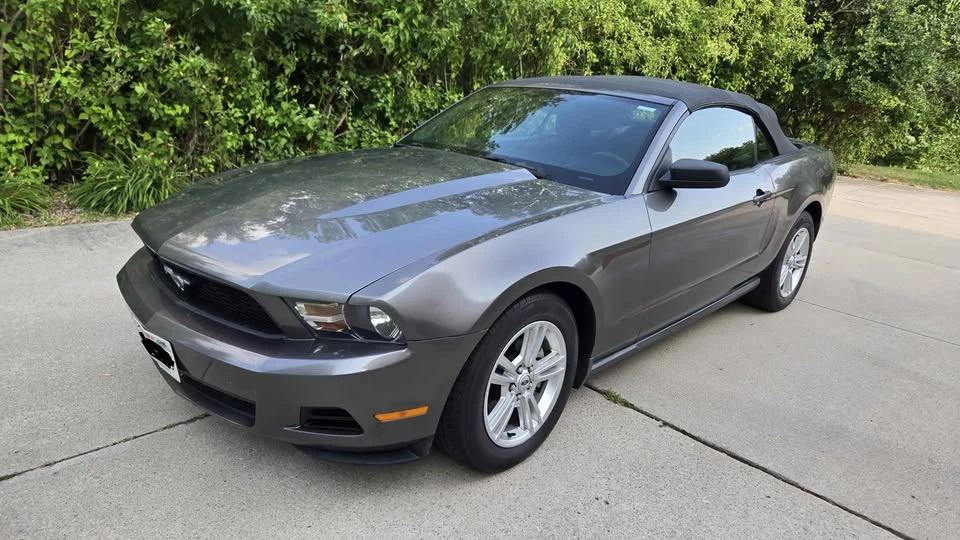 2010 Ford S197 Mustang - Image 6 of 20