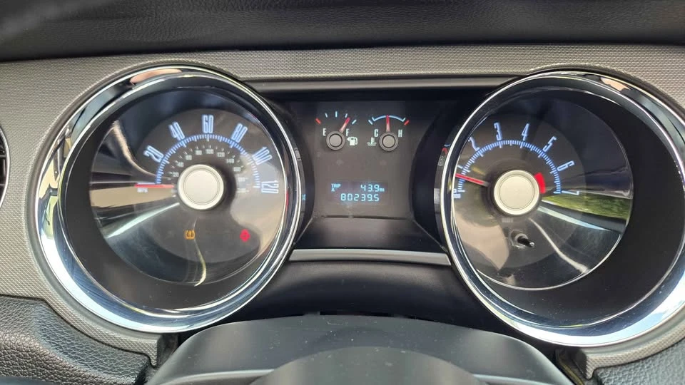 2010 Ford S197 Mustang - Image 15 of 20