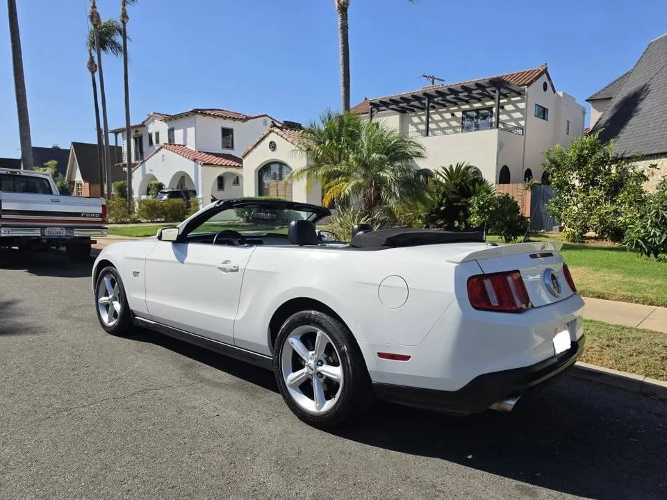 2010 Ford S197 Mustang - Image 2 of 14