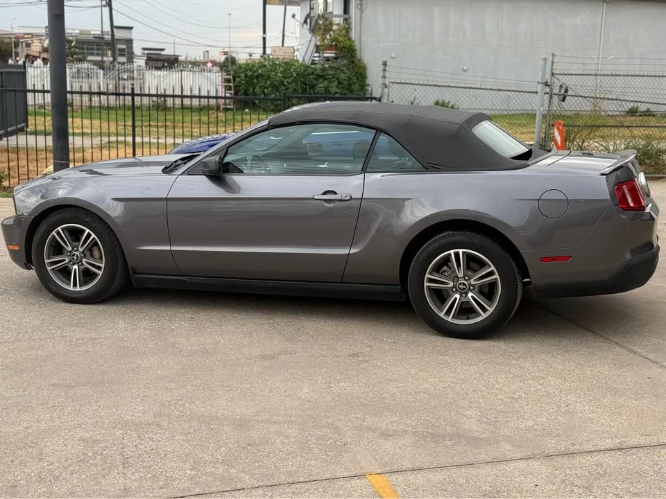 2010 Ford S197 Mustang - Image 8 of 20