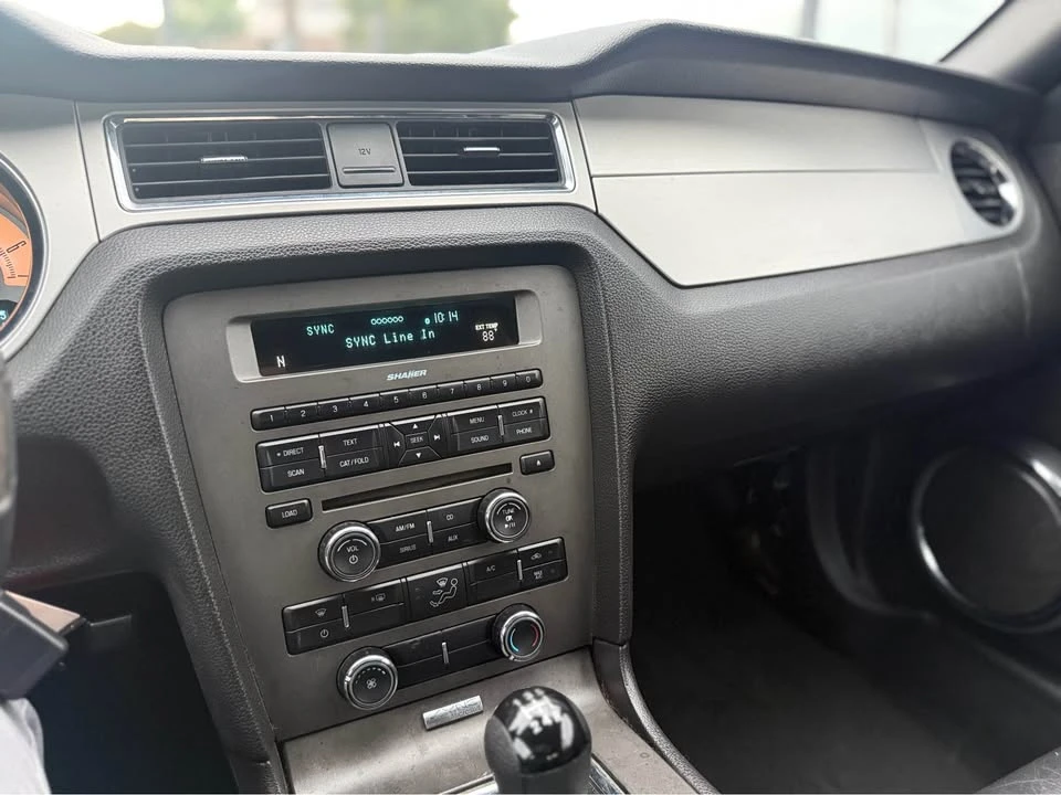 2010 Ford S197 Mustang - Image 17 of 20