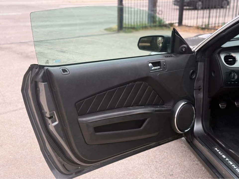 2010 Ford S197 Mustang - Image 10 of 20