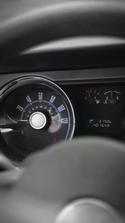 2010 Ford S197 Mustang - Image 4 of 6
