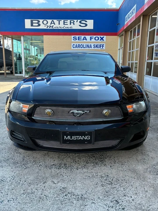 2010 Ford S197 Mustang - Image 2 of 7