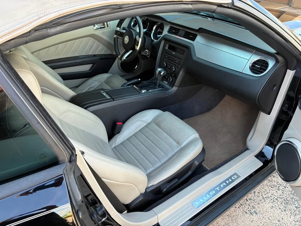 2010 Ford S197 Mustang - Image 5 of 7