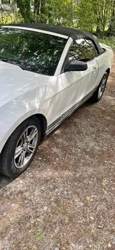 2010 Ford Mustang Convertible 2D
