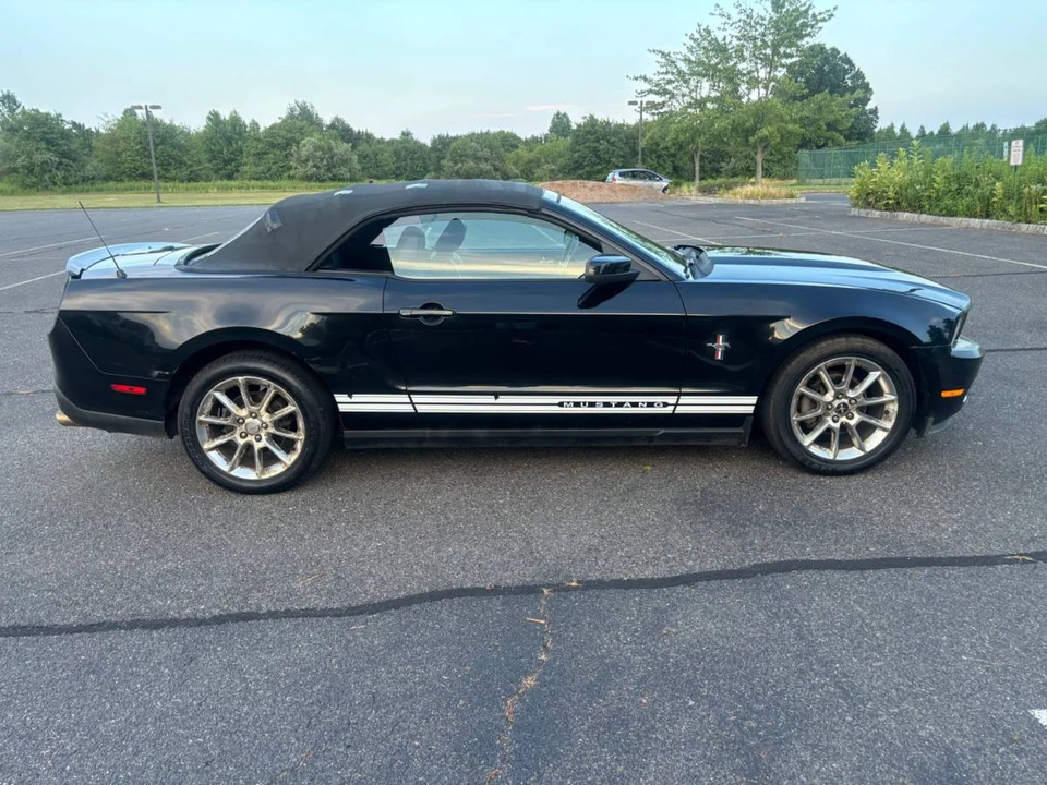 2010 Ford S197 Mustang - Image 10 of 22