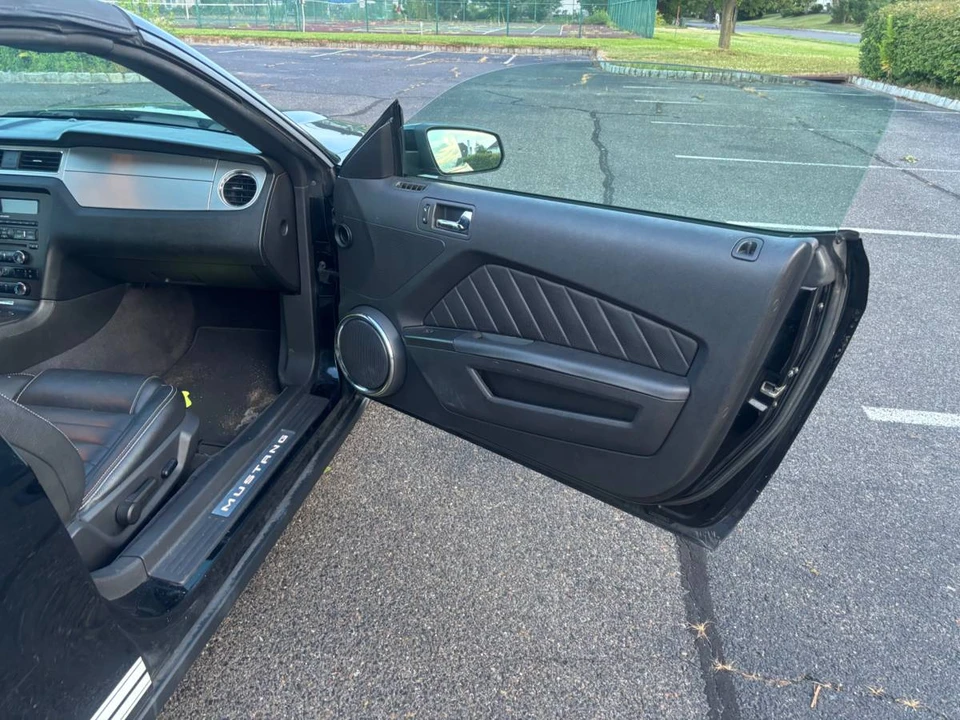 2010 Ford S197 Mustang - Image 20 of 22