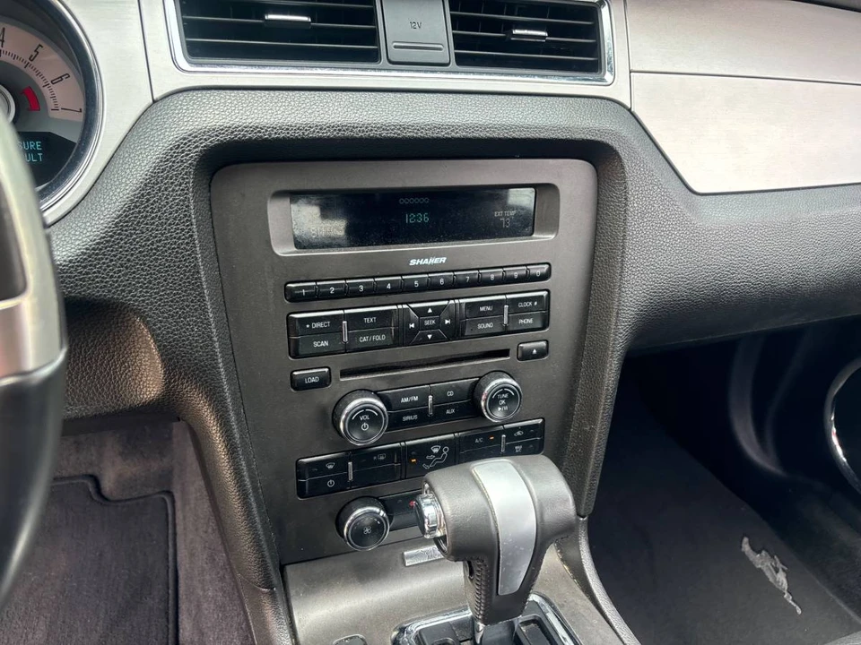 2010 Ford S197 Mustang - Image 10 of 22
