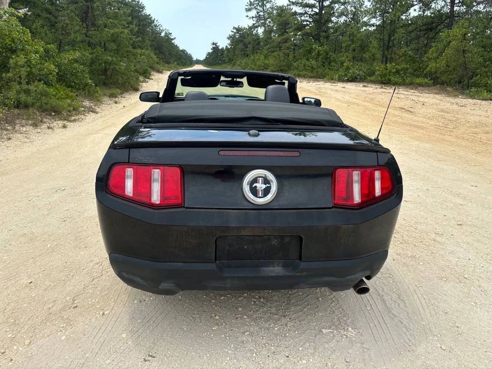 2010 Ford S197 Mustang - Image 6 of 22