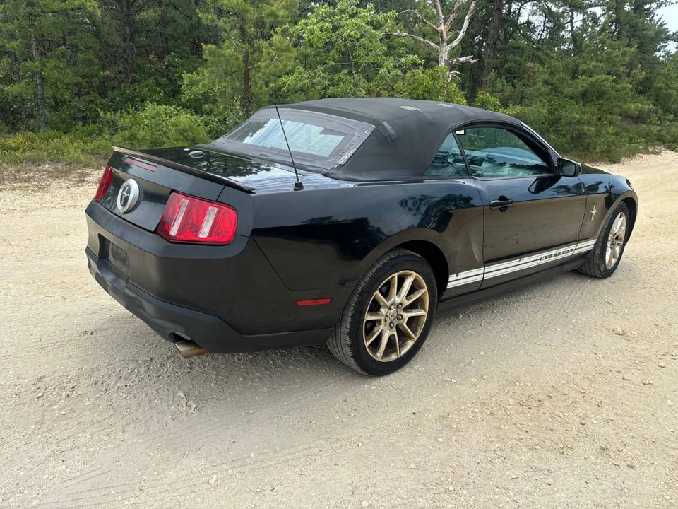 2010 Ford S197 Mustang - Image 17 of 22
