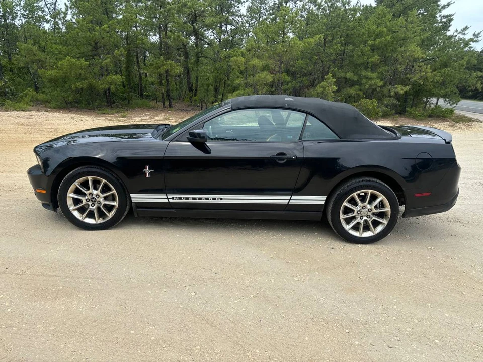 2010 Ford S197 Mustang - Image 15 of 22