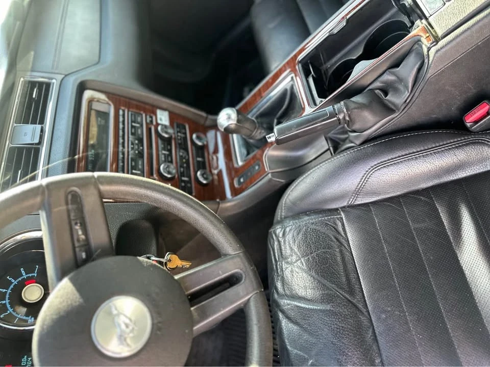 2010 Ford S197 Mustang - Image 12 of 17