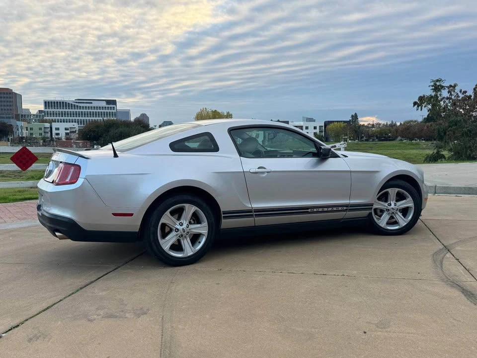 2010 Ford S197 Mustang - Image 6 of 19