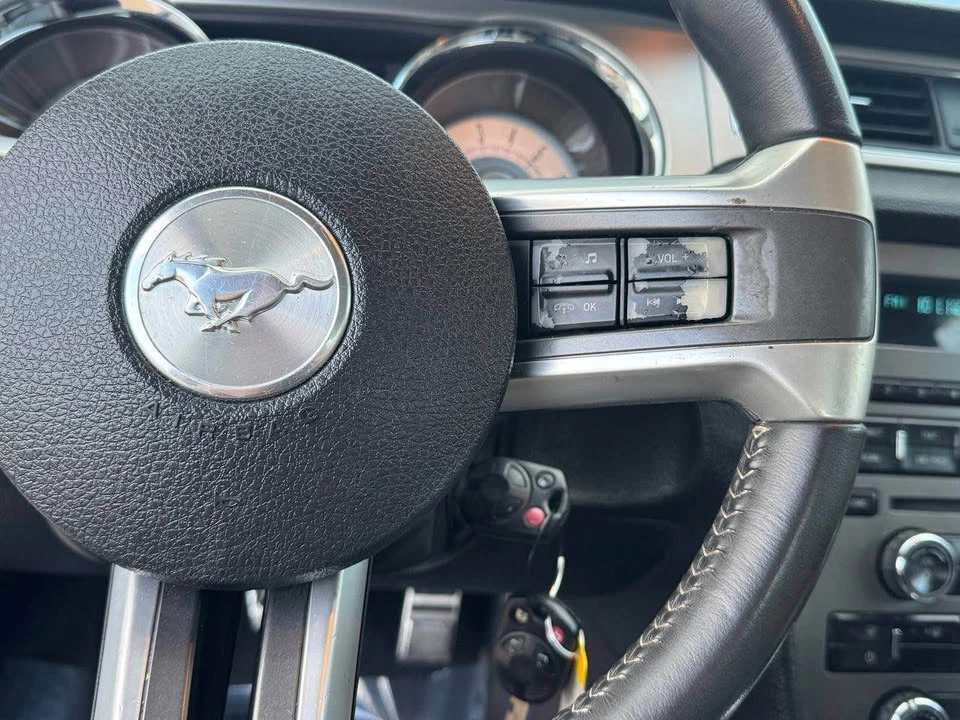 2010 Ford S197 Mustang - Image 16 of 19