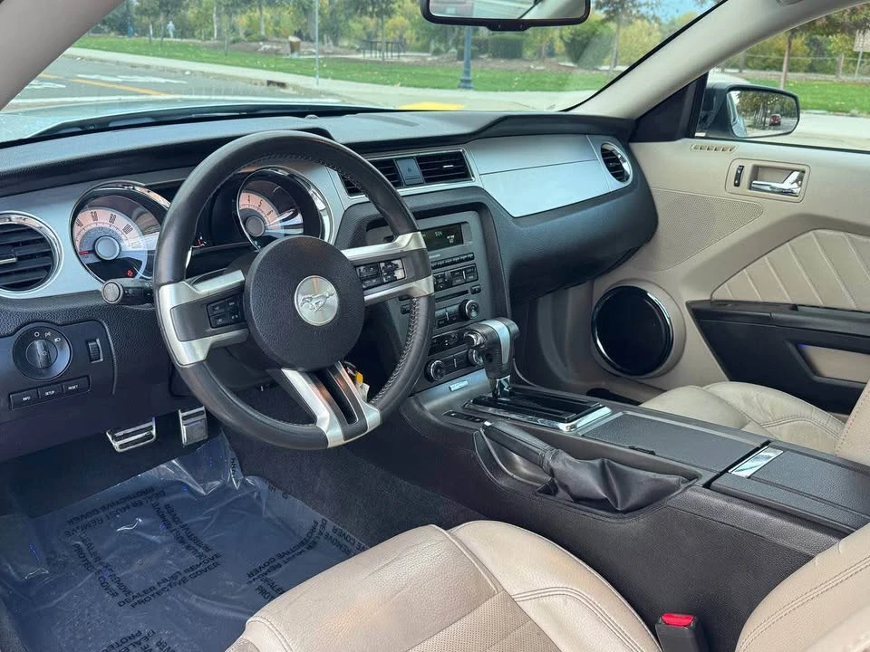 2010 Ford S197 Mustang - Image 12 of 19