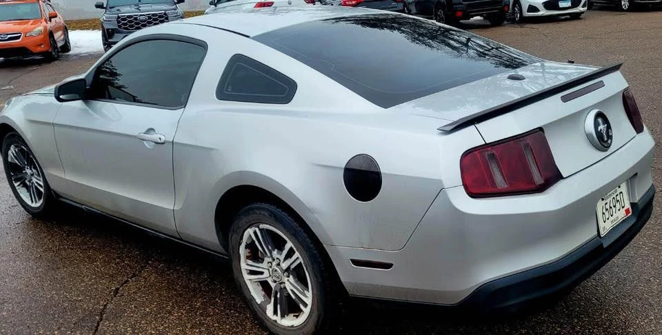 2010 Ford S197 Mustang - Image 4 of 16