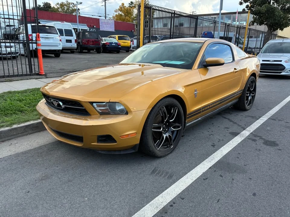 2010 Ford S197 Mustang - Image 3 of 16