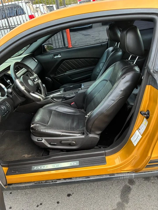 2010 Ford S197 Mustang - Image 8 of 16