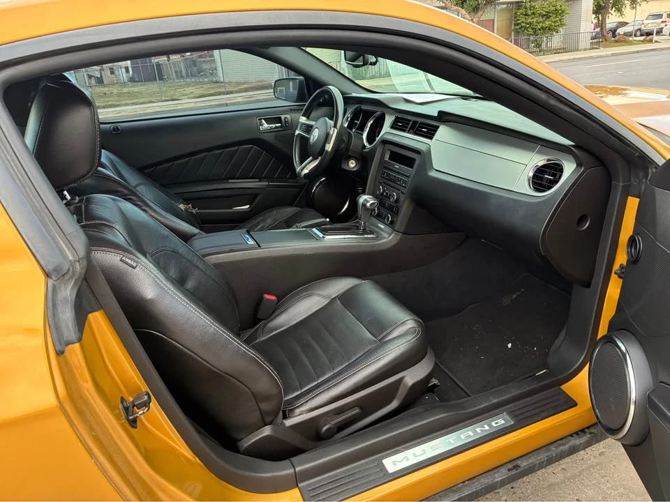 2010 Ford S197 Mustang - Image 14 of 16