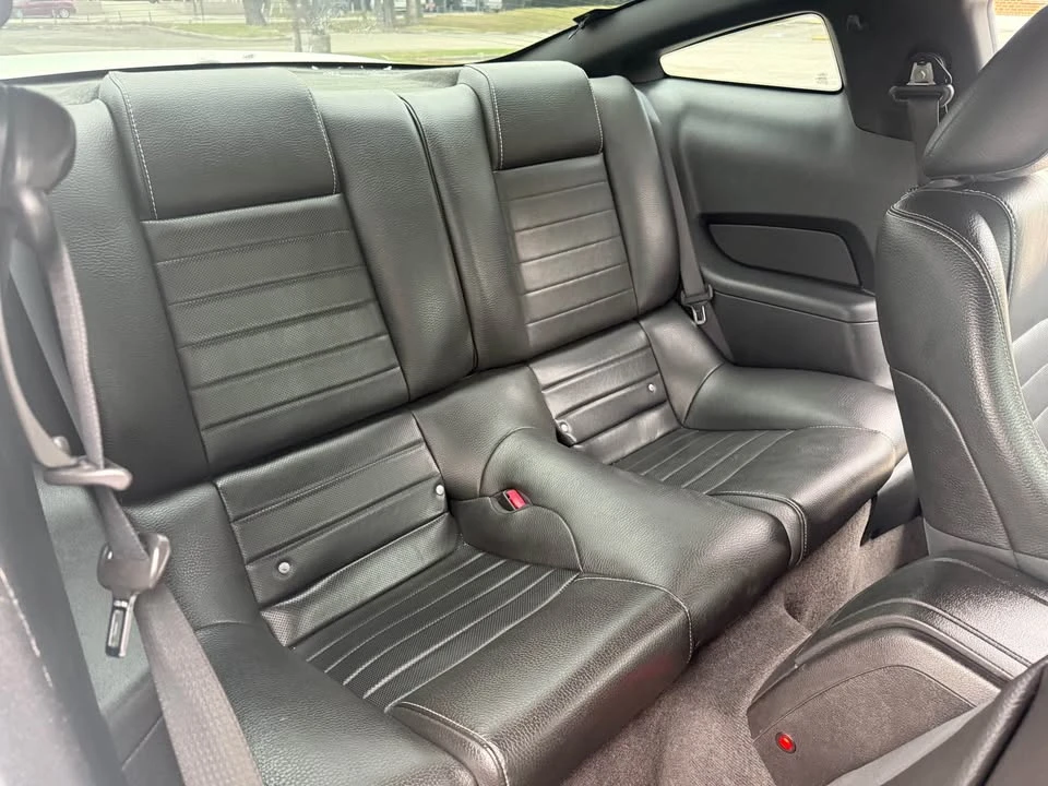 2010 Ford S197 Mustang - Image 4 of 10