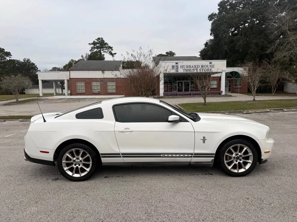 2010 Ford S197 Mustang - Image 6 of 10