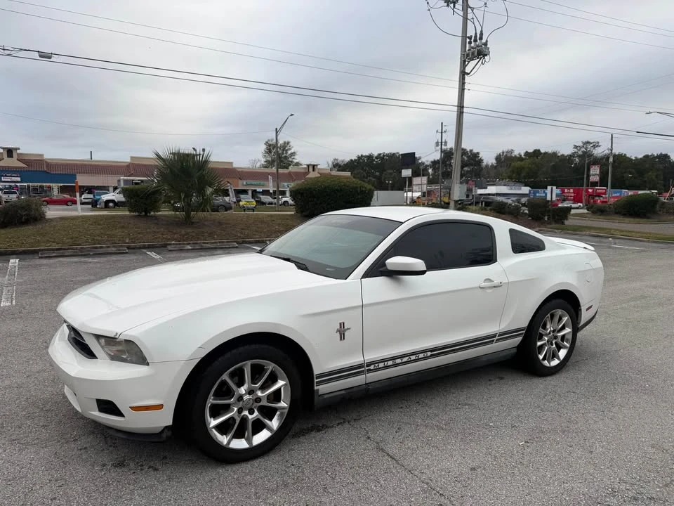 2010 Ford S197 Mustang - Image 5 of 10