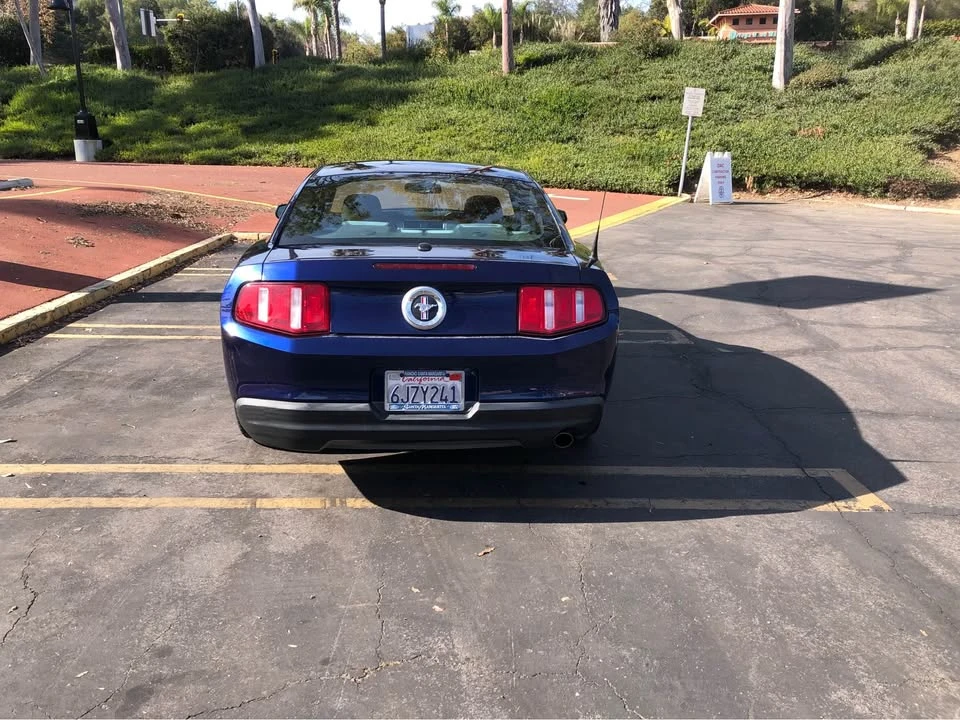2010 Ford S197 Mustang - Image 11 of 16