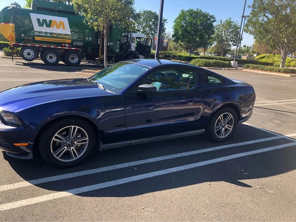 2010 Ford S197 Mustang - Image 2 of 16