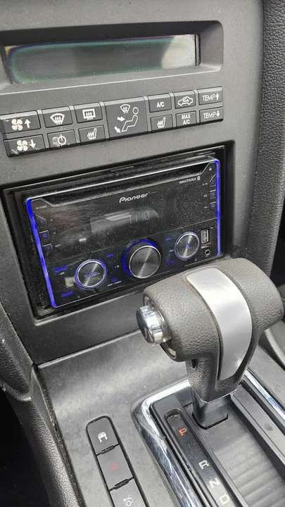 2010 Ford S197 Mustang - Image 3 of 11