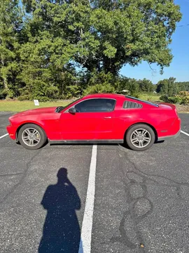 2010 Ford Mustang Coupe 2D