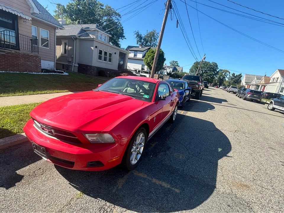 2010 Ford S197 Mustang - Image 2 of 10