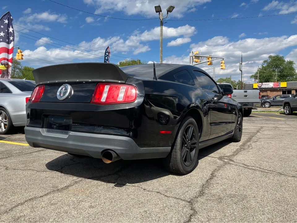 2010 Ford S197 Mustang - Image 8 of 17