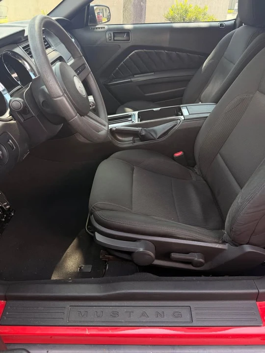 2010 Ford S197 Mustang - Image 11 of 17