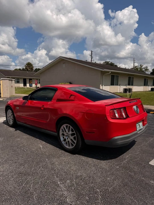 2010 Ford S197 Mustang - Image 9 of 17