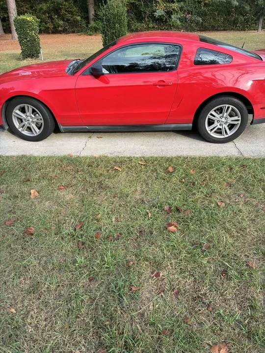 2010 Ford S197 Mustang - Image 6 of 10
