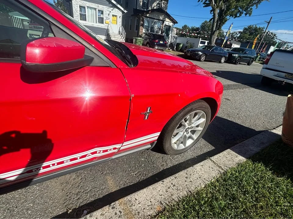 2010 Ford S197 Mustang - Image 5 of 10