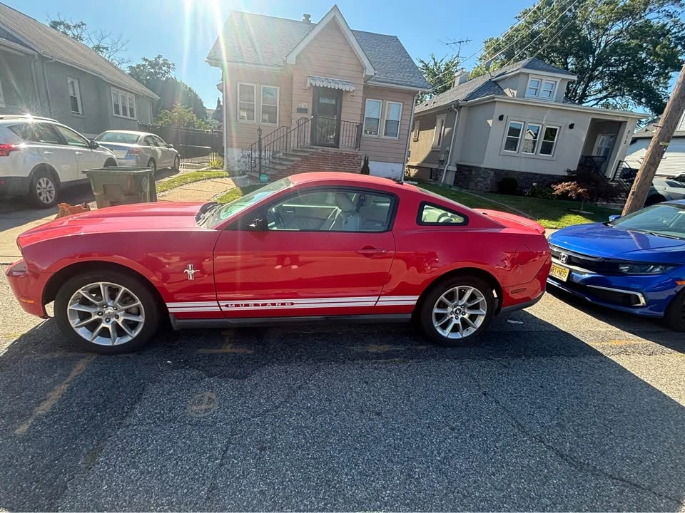 2010 Ford S197 Mustang - Image 3 of 10