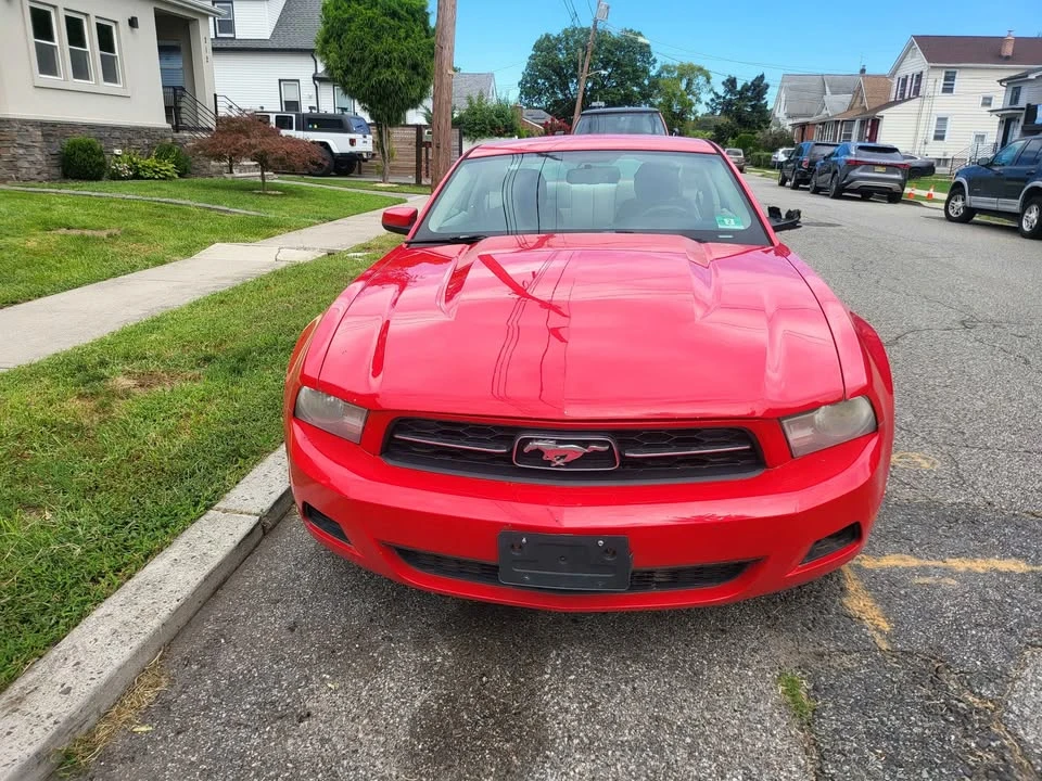 2010 Ford S197 Mustang - Image 2 of 7