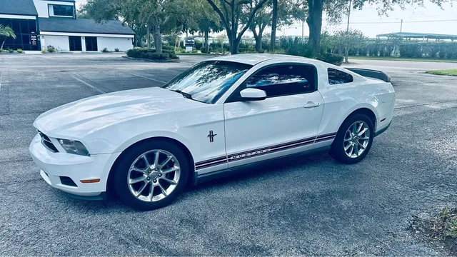 2010 Ford Mustang Coupe 2D