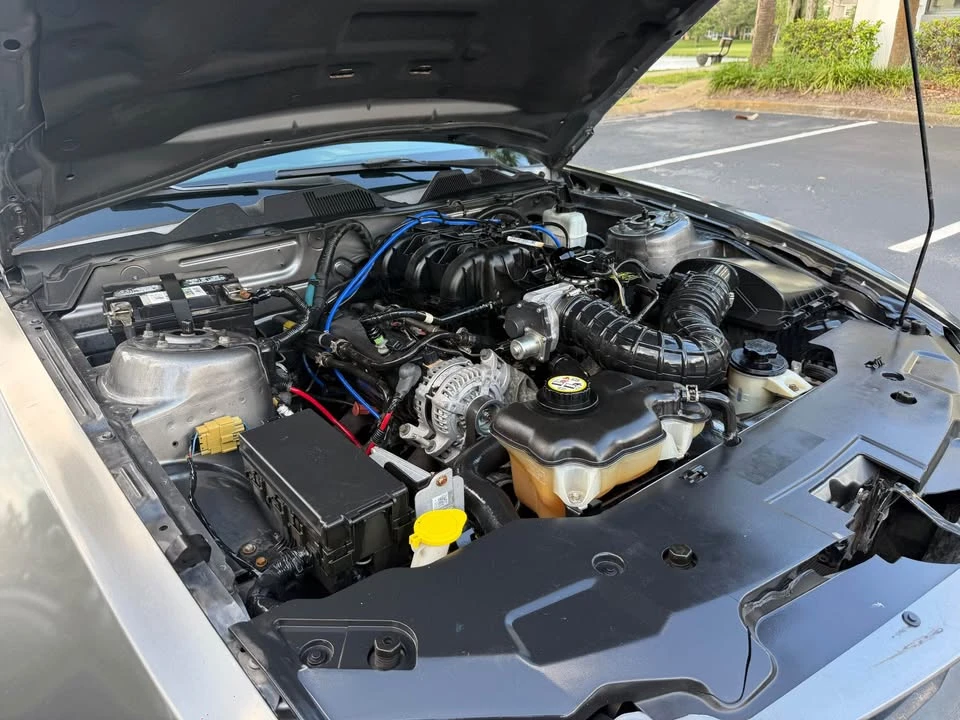 2010 Ford S197 Mustang - Image 6 of 11