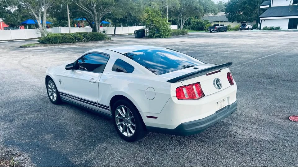 2010 Ford S197 Mustang - Image 7 of 12