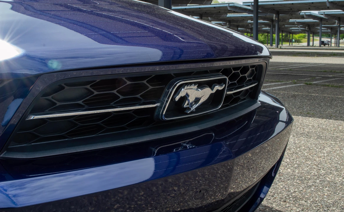 2010 Ford S197 Mustang - Image 18 of 31
