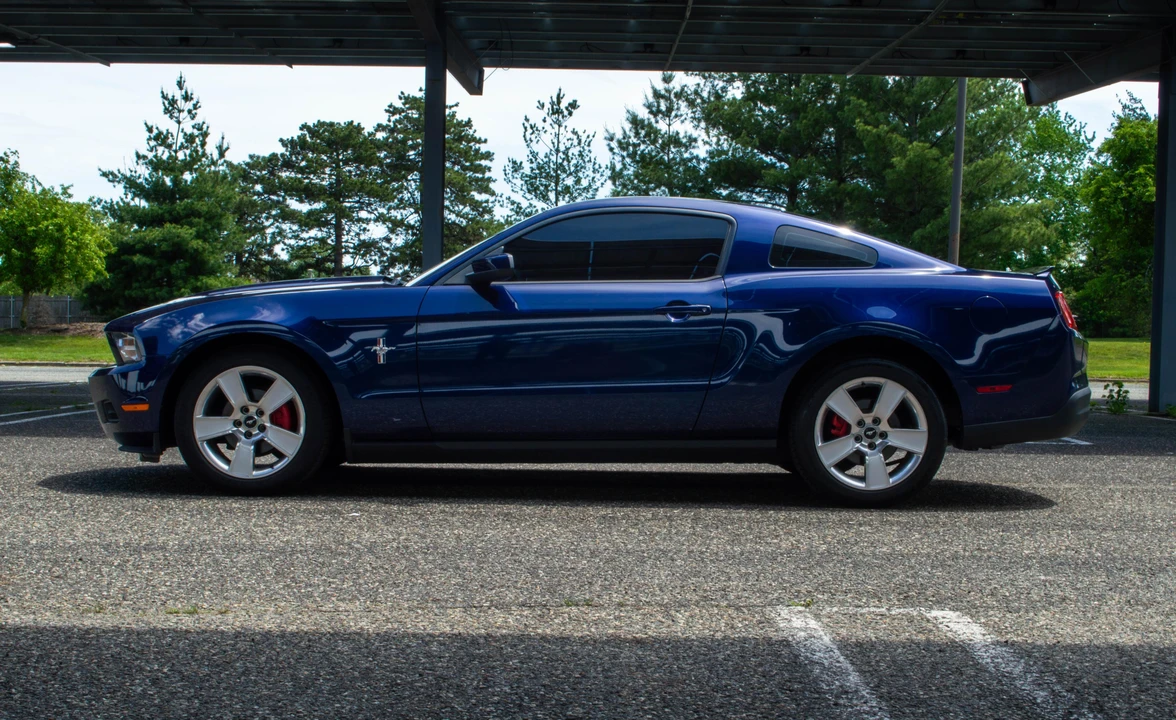 2010 Ford S197 Mustang - Image 9 of 31